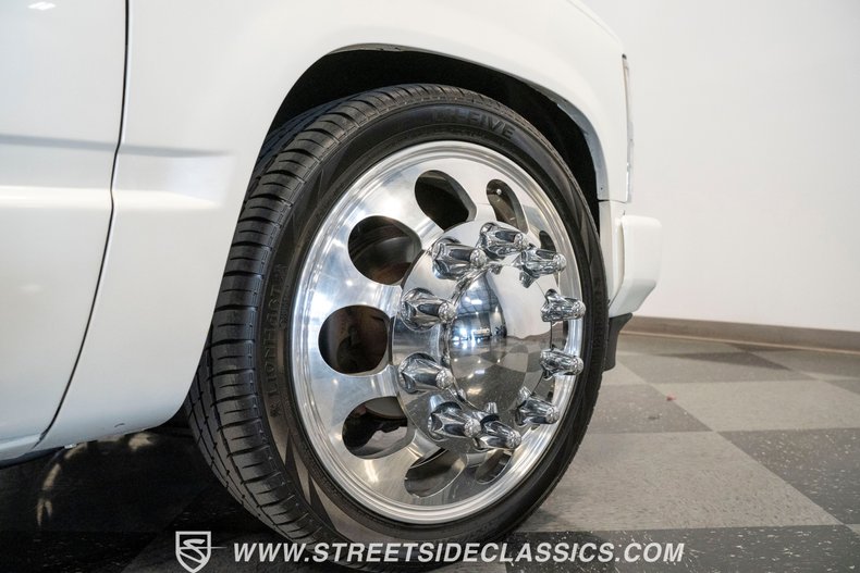 Chevrolet-C3500-1989-Pearl-White-Red-31
