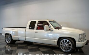 Chevrolet-C3500-1989-Pearl-White-Red-33