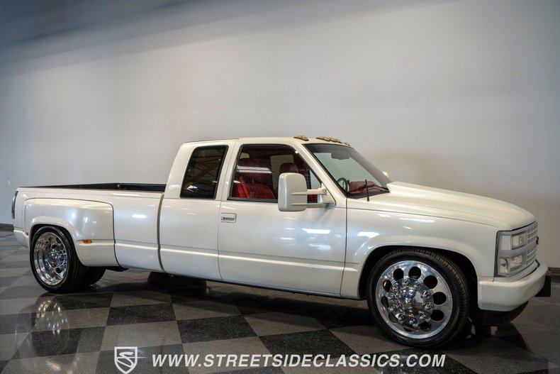 Chevrolet-C3500-1989-Pearl-White-Red-33