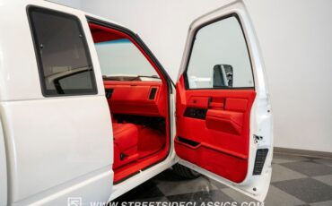 Chevrolet-C3500-1989-Pearl-White-Red-35