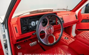 Chevrolet-C3500-1989-Pearl-White-Red-40