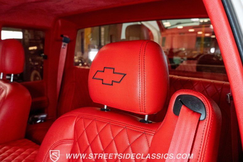 Chevrolet-C3500-1989-Pearl-White-Red-8
