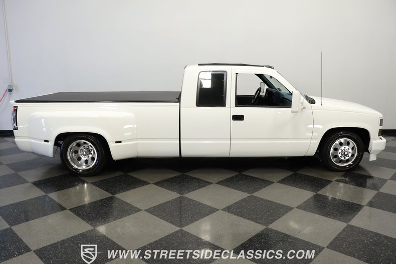 Chevrolet-C3500-1994-White-Dark-Blue-13