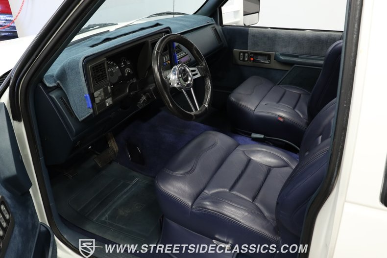 Chevrolet-C3500-1994-White-Dark-Blue-3