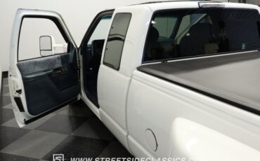 Chevrolet-C3500-1994-White-Dark-Blue-32