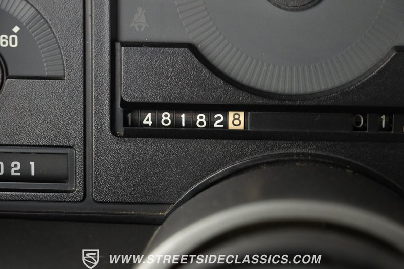 Chevrolet-C3500-1994-White-Dark-Blue-37