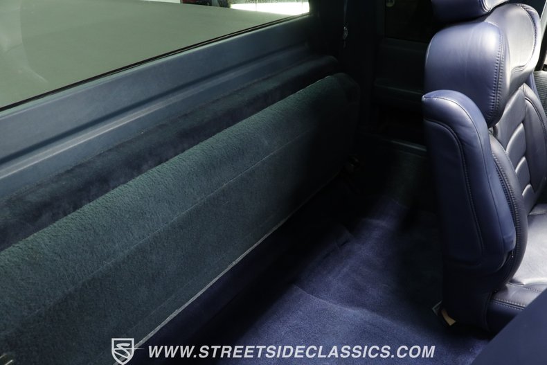 Chevrolet-C3500-1994-White-Dark-Blue-42