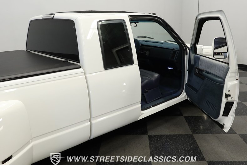 Chevrolet-C3500-1994-White-Dark-Blue-47