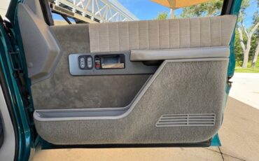 Chevrolet-CK-Pickup-1500-1993-Pickup-Truck-25