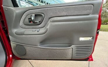 Chevrolet-CK-Pickup-1500-1995-Pickup-Truck-15