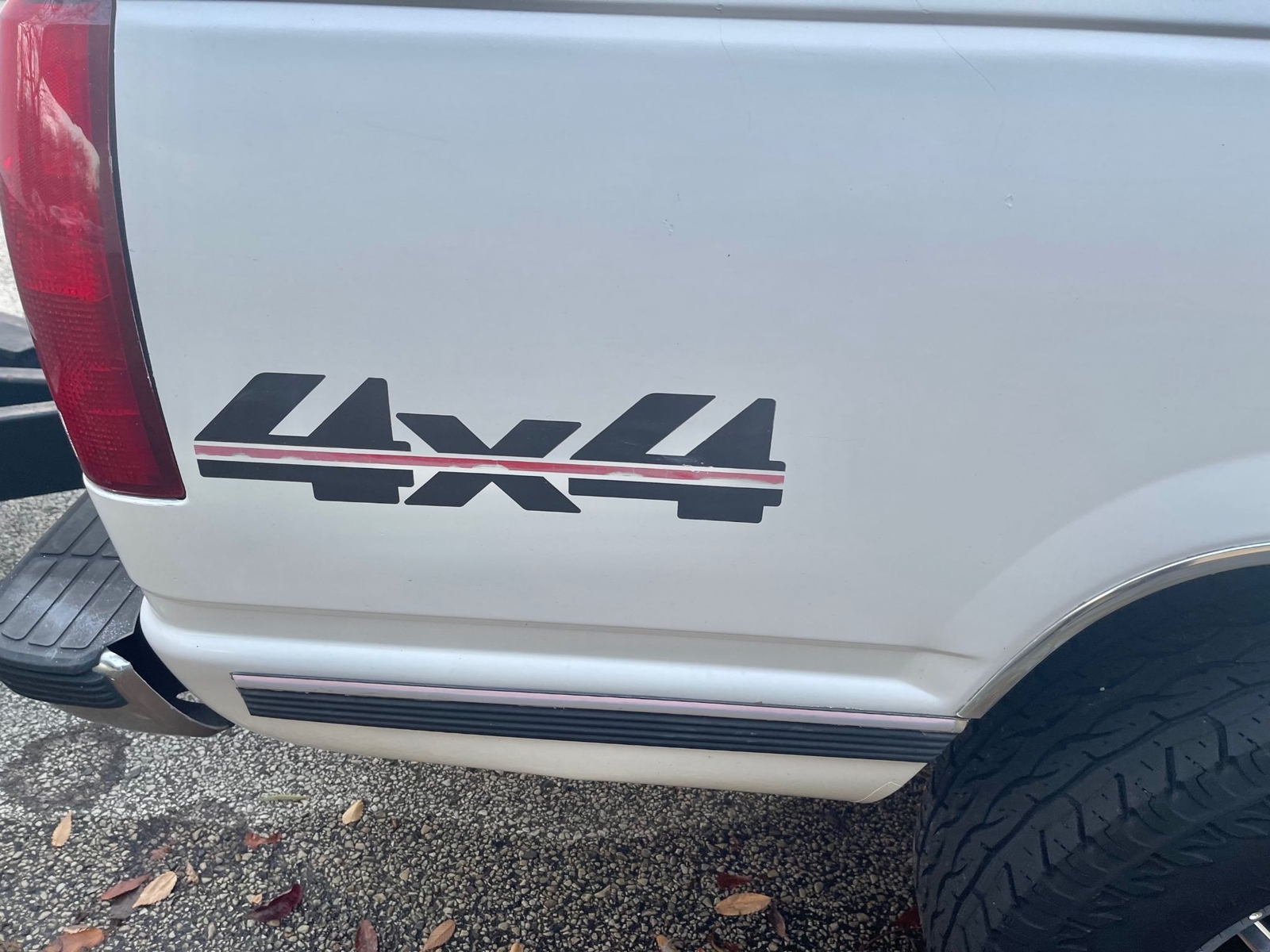 Chevrolet-CK-Pickup-2500-1989-4X4-6