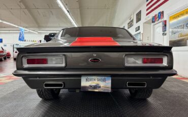 Chevrolet-Camaro-1967-2-Door-10