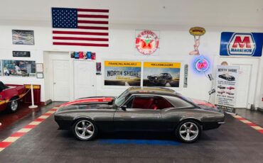 Chevrolet-Camaro-1967-2-Door-19