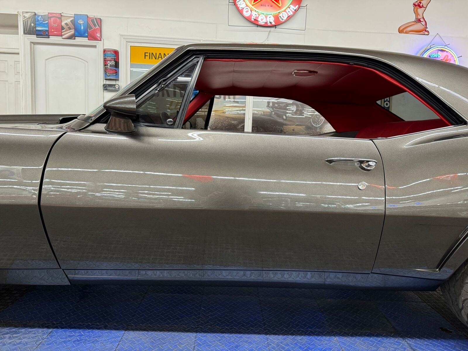 Chevrolet-Camaro-1967-2-Door-22
