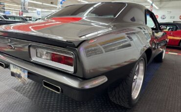 Chevrolet-Camaro-1967-2-Door-27