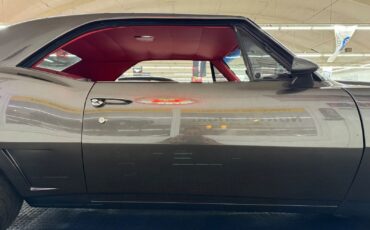 Chevrolet-Camaro-1967-2-Door-29