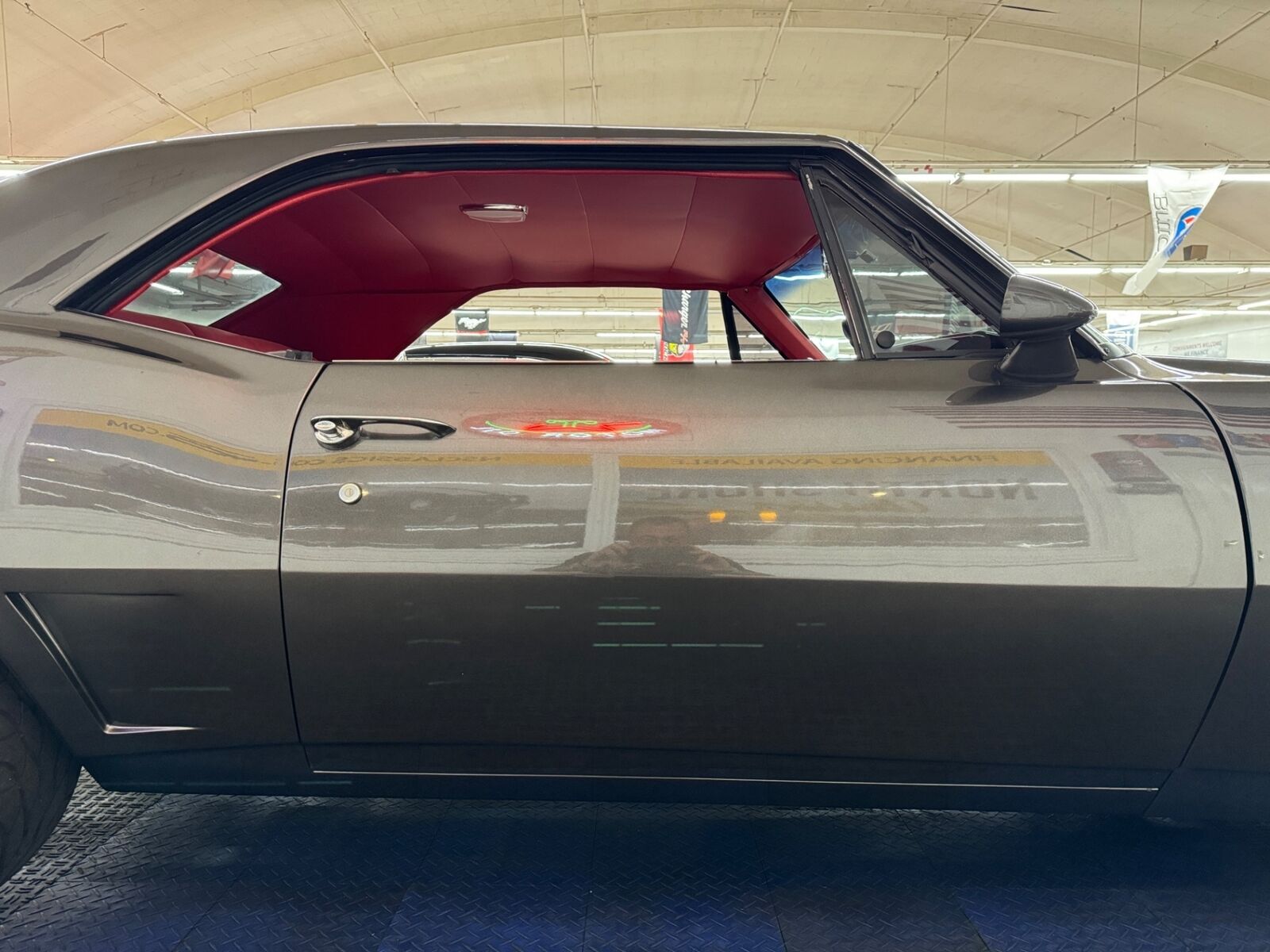 Chevrolet-Camaro-1967-2-Door-29