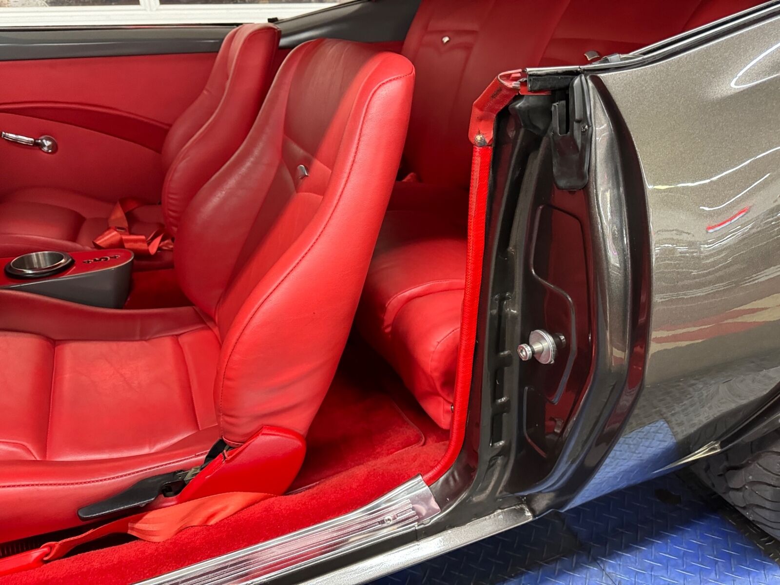 Chevrolet-Camaro-1967-2-Door-37