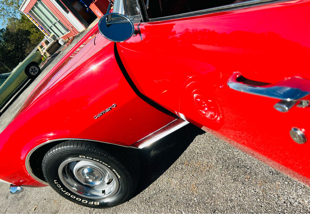 Chevrolet-Camaro-1967-American-Muscle-Car-31