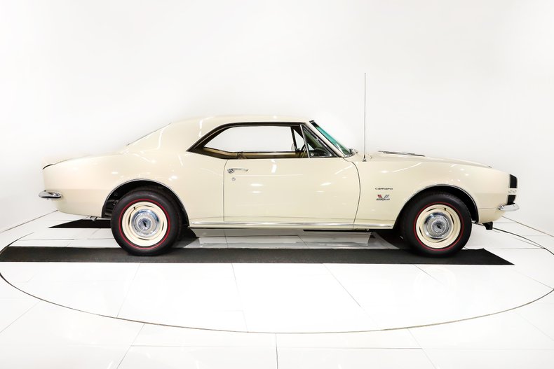 Chevrolet-Camaro-1967-Capri-Creme-Gold-14