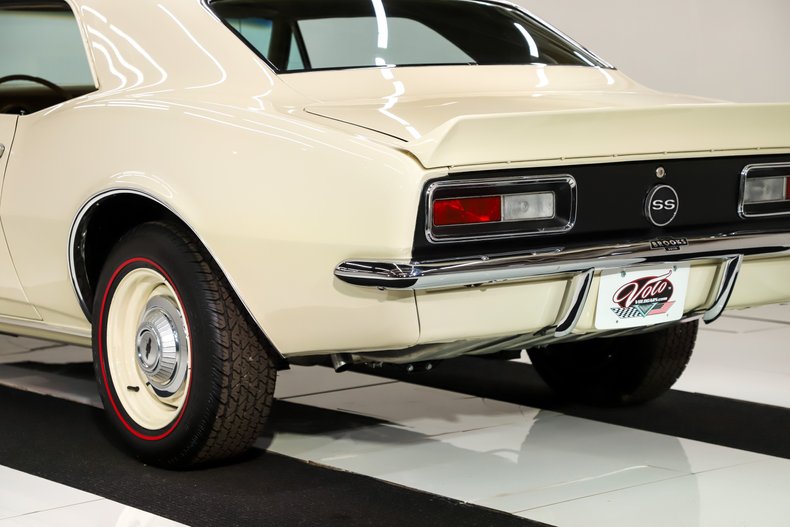 Chevrolet-Camaro-1967-Capri-Creme-Gold-19