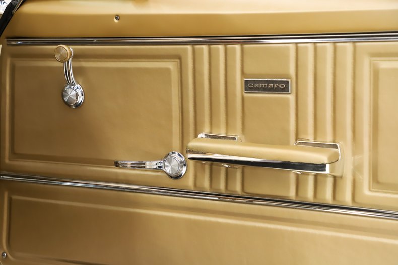 Chevrolet-Camaro-1967-Capri-Creme-Gold-23