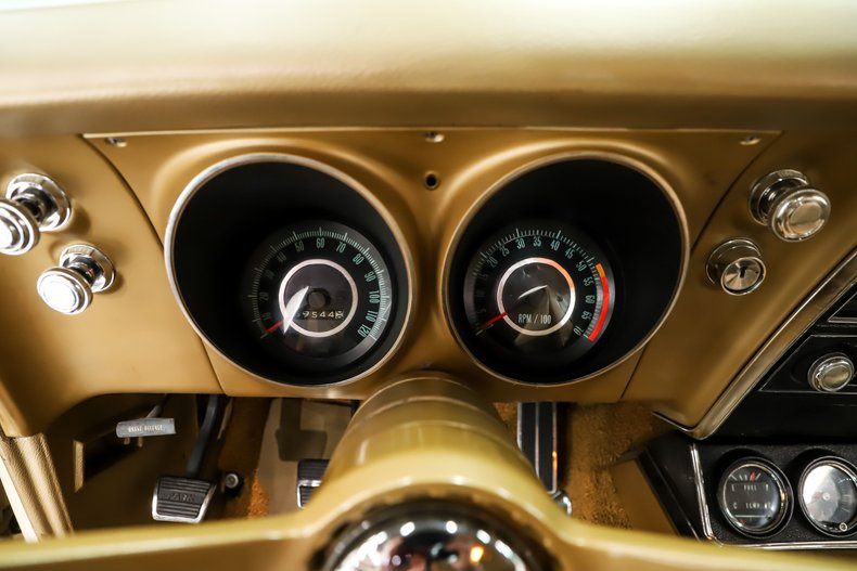 Chevrolet-Camaro-1967-Capri-Creme-Gold-36