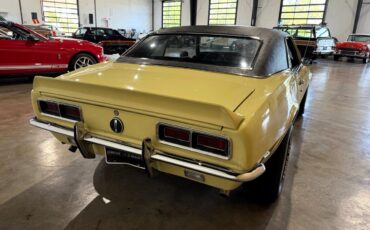 Chevrolet-Camaro-1967-Classic-Car-10