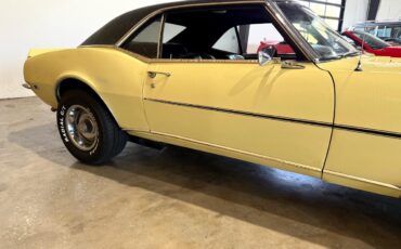 Chevrolet-Camaro-1967-Classic-Car-11