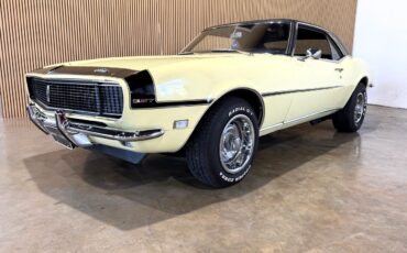 Chevrolet-Camaro-1967-Classic-Car-21