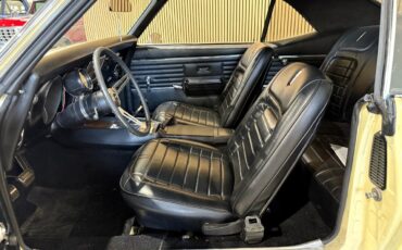 Chevrolet-Camaro-1967-Classic-Car-22
