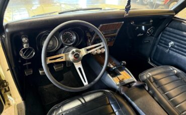Chevrolet-Camaro-1967-Classic-Car-26