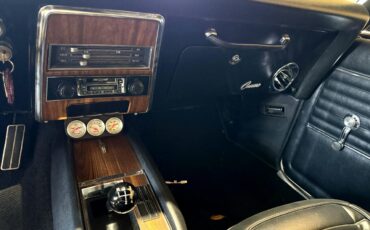 Chevrolet-Camaro-1967-Classic-Car-31