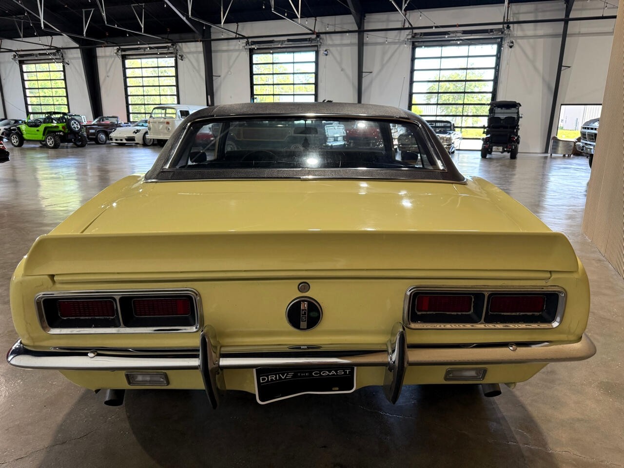 Chevrolet-Camaro-1967-Classic-Car-36
