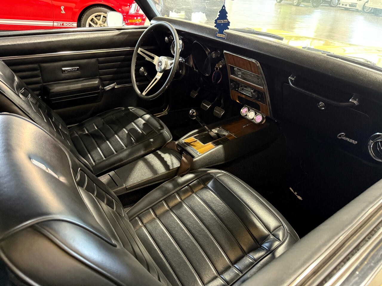 Chevrolet-Camaro-1967-Classic-Car-38
