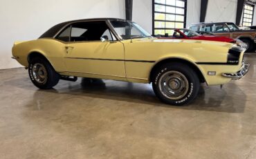 Chevrolet-Camaro-1967-Classic-Car-9