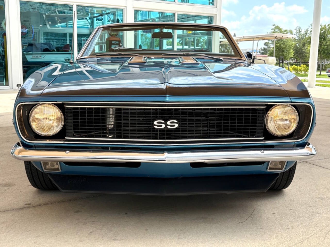 Chevrolet-Camaro-1967-Convertible-2