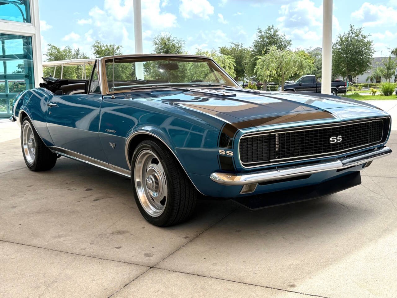 Chevrolet-Camaro-1967-Convertible-3