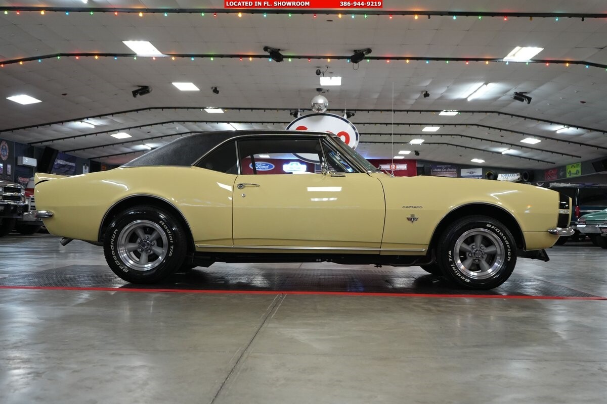 Chevrolet-Camaro-1967-Coupe-16