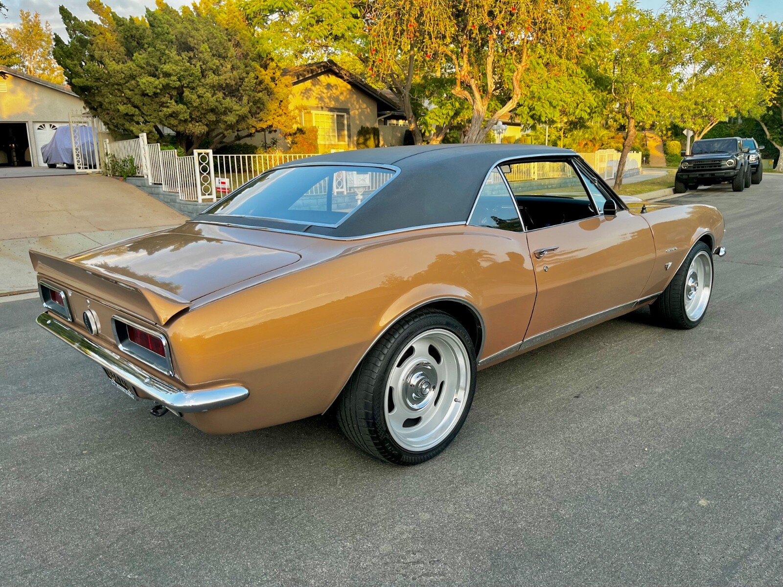 Chevrolet-Camaro-1967-Coupe-2