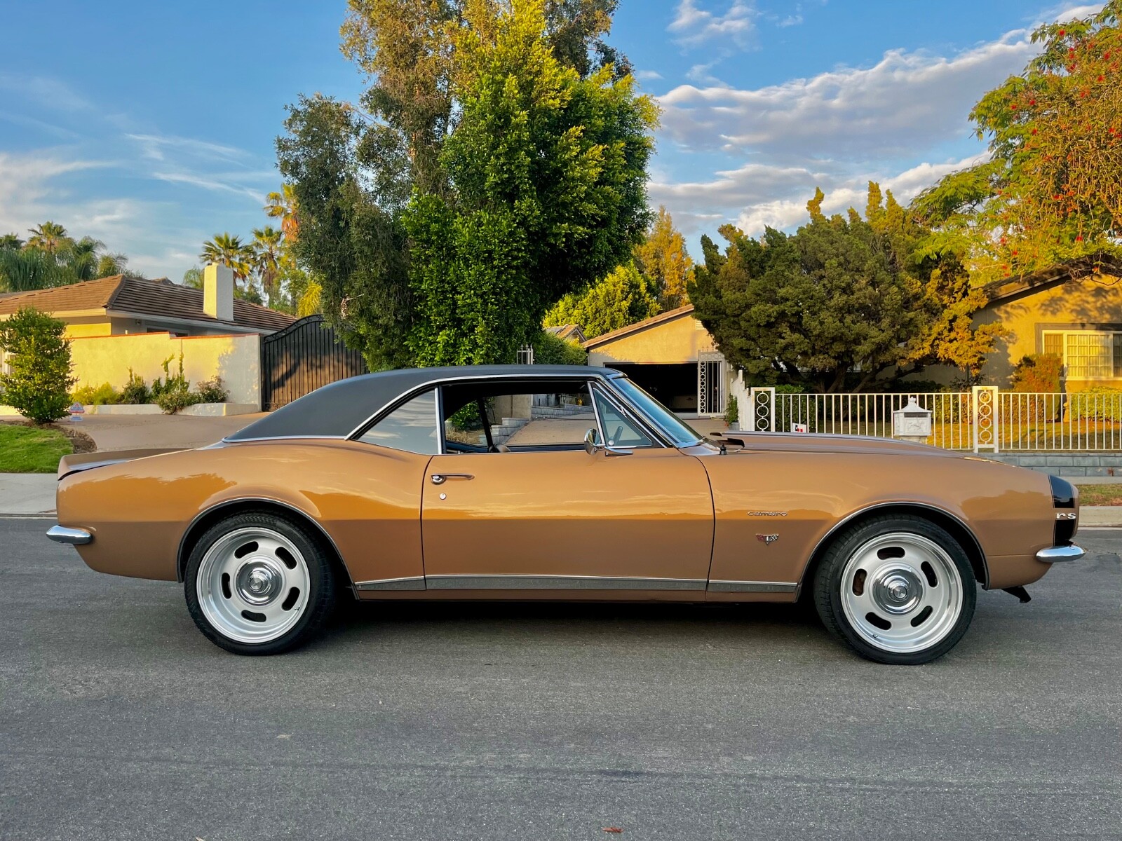 Chevrolet-Camaro-1967-Coupe-4