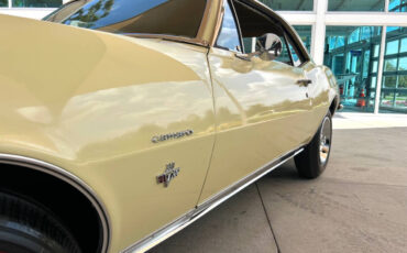 Chevrolet-Camaro-1967-Hatchback-11