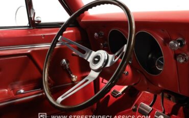 Chevrolet-Camaro-1967-Tuxedo-Black-Red-15