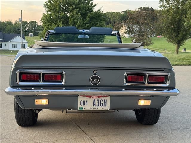 Chevrolet-Camaro-1968-2-Door-Convertible-2