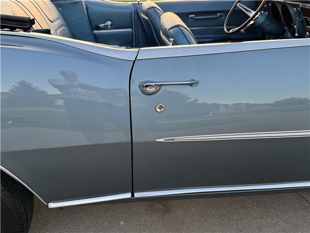 Chevrolet-Camaro-1968-2-Door-Convertible-24