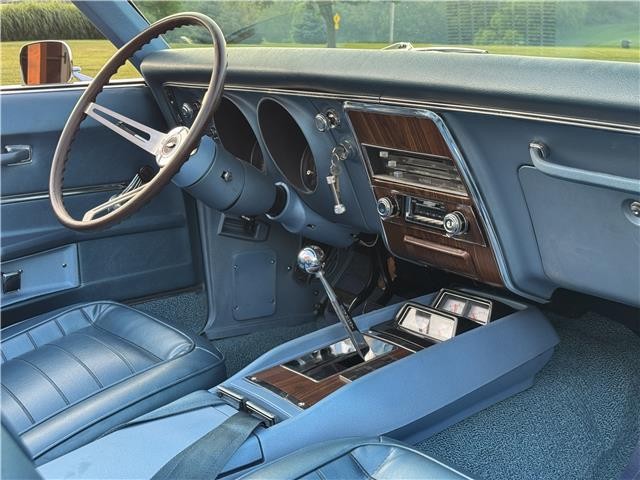 Chevrolet-Camaro-1968-2-Door-Convertible-27