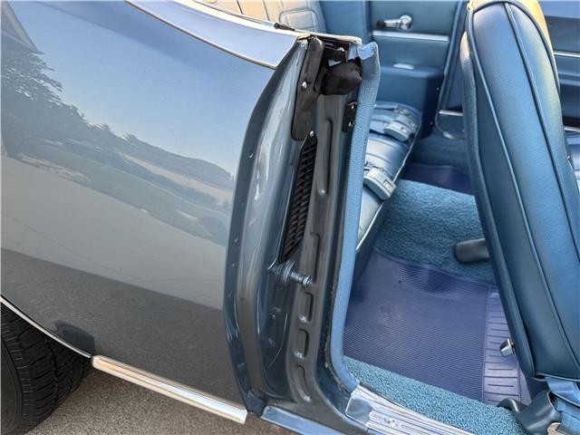 Chevrolet-Camaro-1968-2-Door-Convertible-28