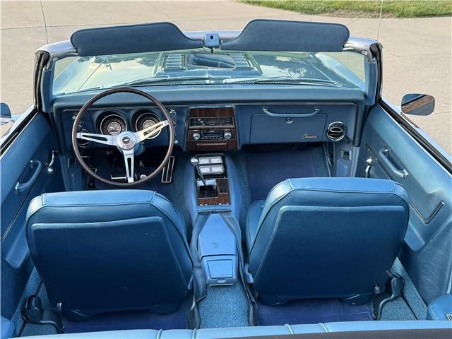 Chevrolet-Camaro-1968-2-Door-Convertible-30