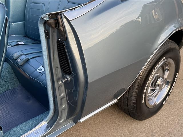 Chevrolet-Camaro-1968-2-Door-Convertible-32