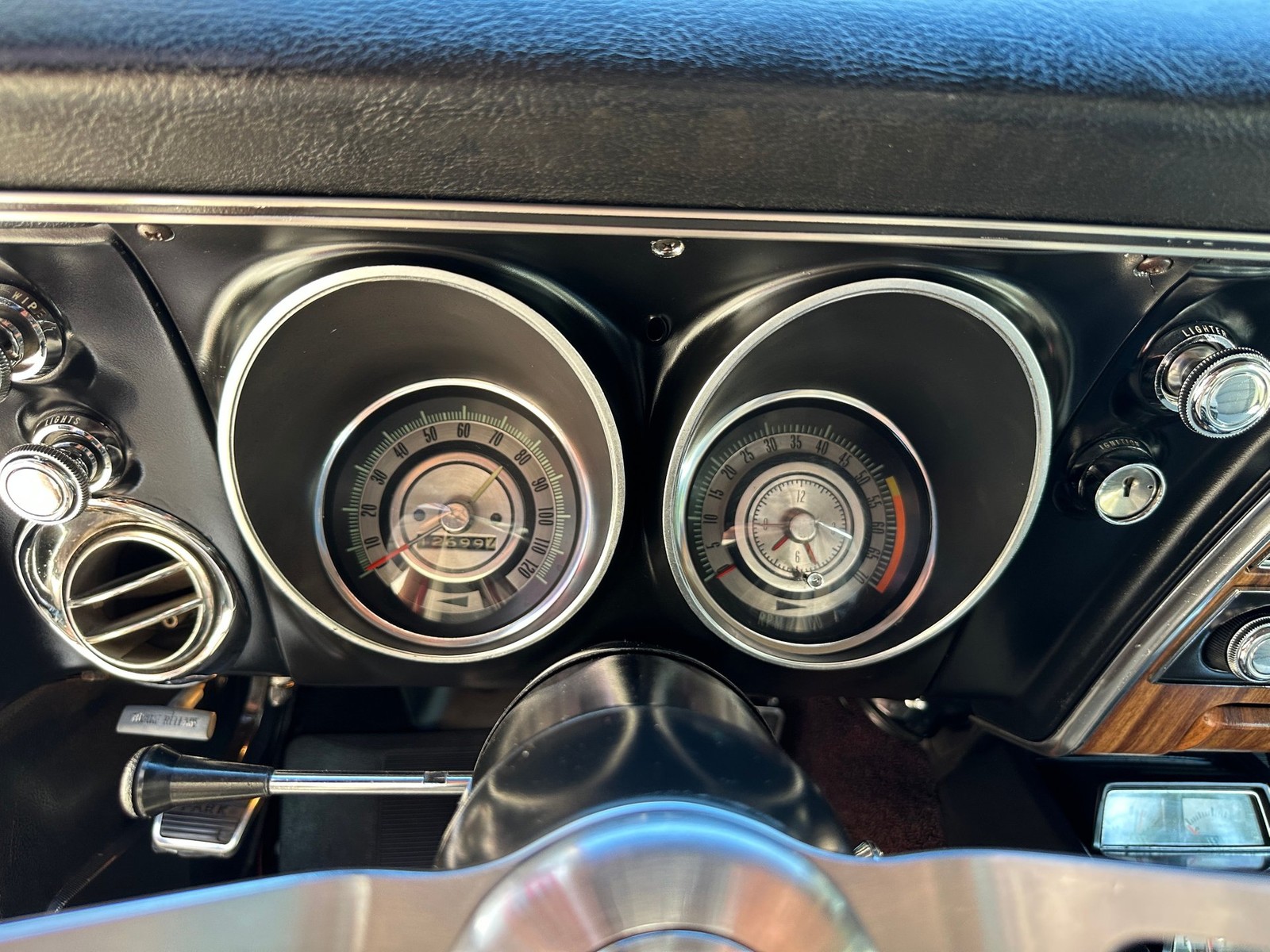 Chevrolet-Camaro-1968-Convertible-9
